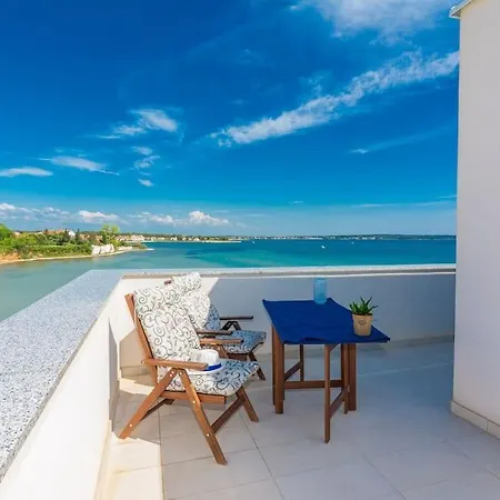 Miri Olive Сasa de vacaciones Privlaka (Zadar)