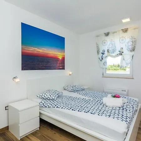 Holiday home Miri Olive *
