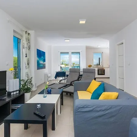 Miri Olive Privlaka (Zadar)