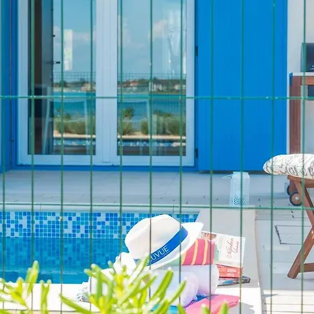 Ferienhaus Miri Olive Privlaka (Zadar)